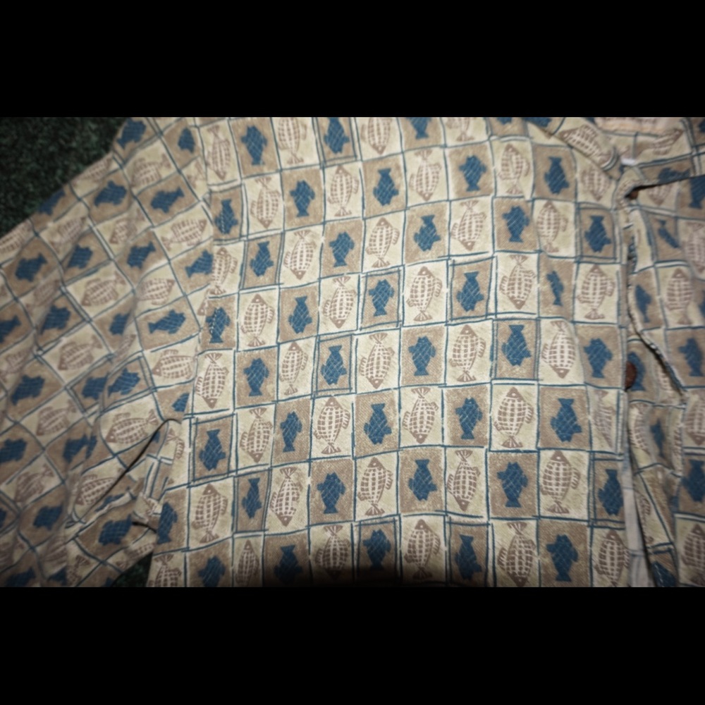 Fishing button down - Picture 3 of 4